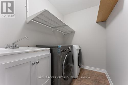 4644 Kearse Street, Burlington, ON - Indoor Photo Showing Laundry Room