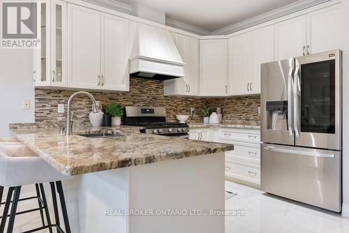 4644 Kearse Street, Burlington, ON - Indoor Photo Showing Kitchen With Stainless Steel Kitchen