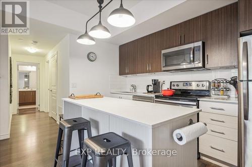 5 - 150 Long Branch Avenue, Toronto, ON - Indoor Photo Showing Kitchen With Upgraded Kitchen