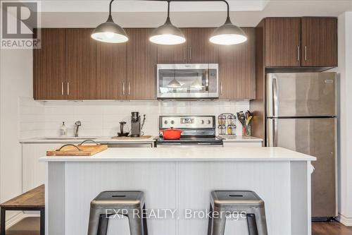 5 - 150 Long Branch Avenue, Toronto, ON - Indoor Photo Showing Kitchen With Upgraded Kitchen