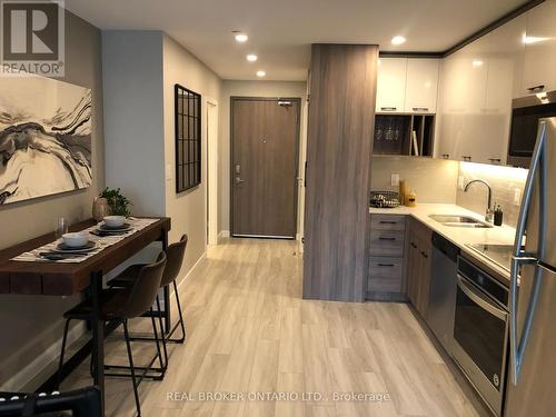 2007 - 20 George Street, Hamilton, ON - Indoor Photo Showing Kitchen With Double Sink With Upgraded Kitchen