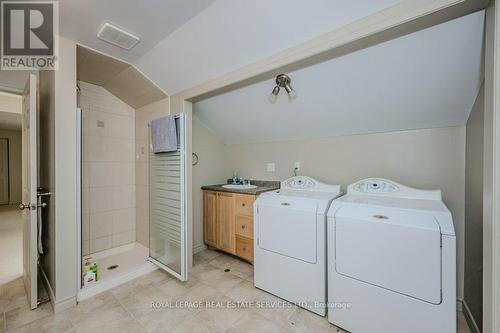 120 Ulster Drive, Oakville, ON - Indoor Photo Showing Laundry Room