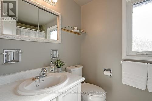 3532 Pitch Pine Crescent, Mississauga, ON - Indoor Photo Showing Bathroom