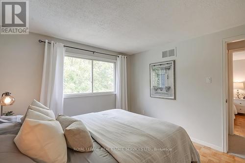 3532 Pitch Pine Crescent, Mississauga, ON - Indoor Photo Showing Bedroom