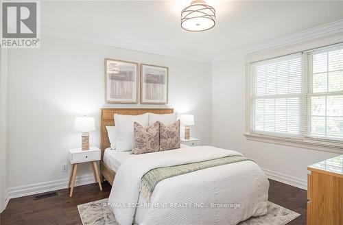 1512 Westbury Avenue, Burlington, ON - Indoor Photo Showing Bedroom