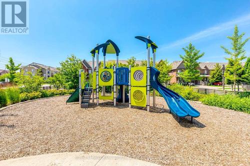 305 - 5005 Harvard Road, Mississauga, ON - Outdoor