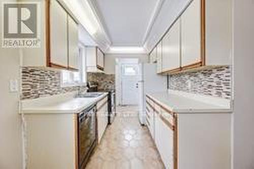 Upper - 236 Archdekin Drive, Brampton, ON - Indoor Photo Showing Kitchen With Upgraded Kitchen