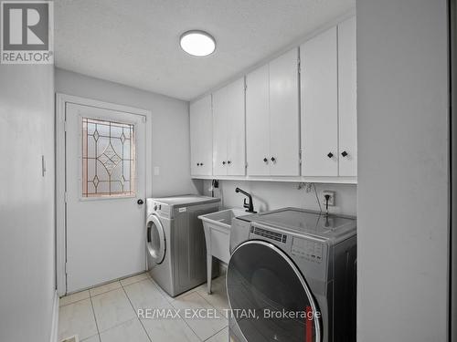 27 Macdougall Drive, Brampton, ON - Indoor Photo Showing Laundry Room