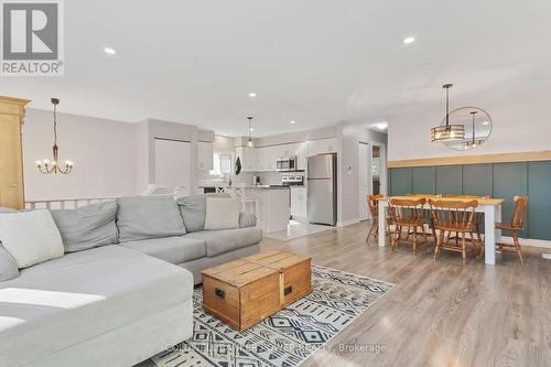 227 Ardsley Crescent, London, ON - Indoor Photo Showing Living Room