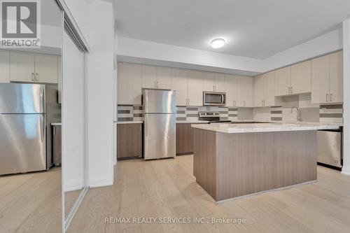 1202 - 5299 Highway 7 N, Vaughan, ON - Indoor Photo Showing Kitchen With Stainless Steel Kitchen