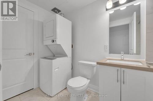 1202 - 5299 Highway 7 N, Vaughan, ON - Indoor Photo Showing Laundry Room