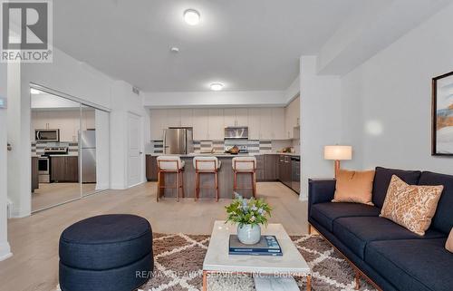 1202 - 5299 Highway 7 N, Vaughan, ON - Indoor Photo Showing Living Room