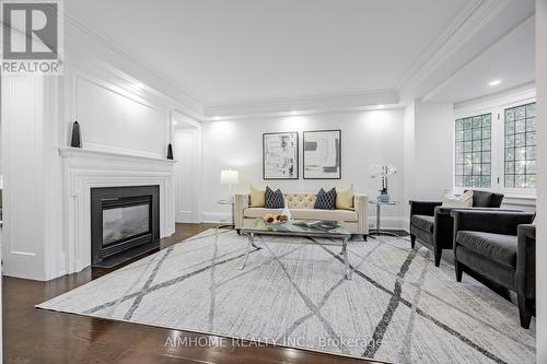 29 Rosedale Heights Drive, Toronto, ON - Indoor Photo Showing Living Room With Fireplace