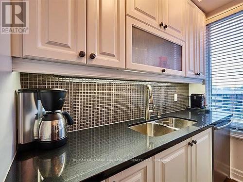 2006 - 35 Balmuto Street, Toronto, ON - Indoor Photo Showing Kitchen With Double Sink