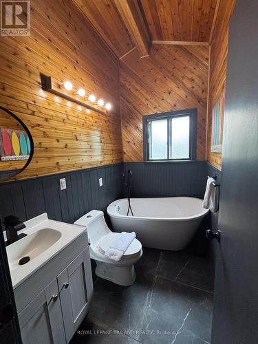 72229 Lakeshore Drive, Bluewater (Hay Twp), ON - Indoor Photo Showing Bathroom