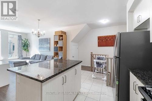 112 - 11 Applewood Lane, Toronto, ON - Indoor Photo Showing Kitchen