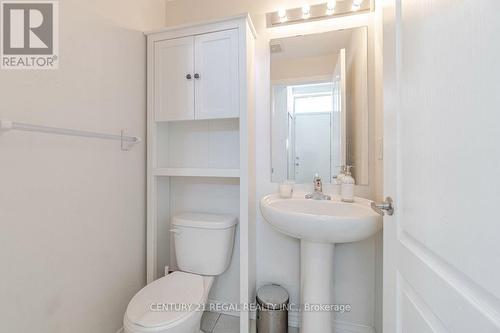 112 - 11 Applewood Lane, Toronto, ON - Indoor Photo Showing Bathroom