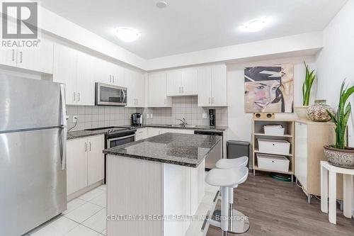 112 - 11 Applewood Lane, Toronto, ON - Indoor Photo Showing Kitchen With Upgraded Kitchen