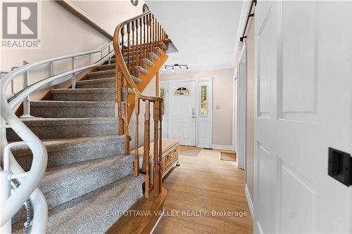 88 Chris Mullin Lane, Madawaska Valley (570 - Madawaska Valley), ON - Indoor Photo Showing Other Room