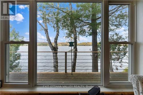 88 Chris Mullin Lane, Madawaska Valley (570 - Madawaska Valley), ON - Indoor Photo Showing Other Room