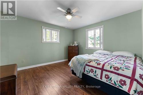 88 Chris Mullin Lane, Madawaska Valley (570 - Madawaska Valley), ON - Indoor Photo Showing Bedroom