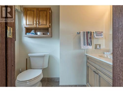 2150 Rashdale Road, Spallumcheen, BC - Indoor Photo Showing Bathroom