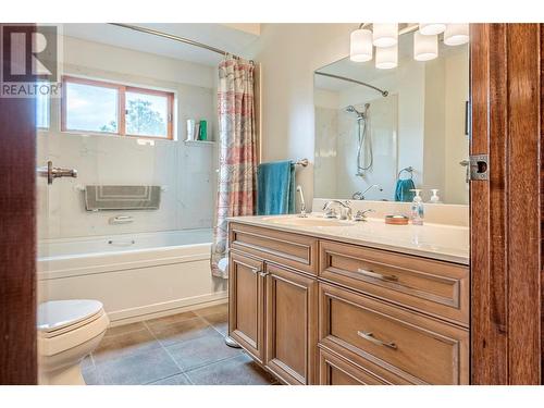 2150 Rashdale Road, Spallumcheen, BC - Indoor Photo Showing Bathroom