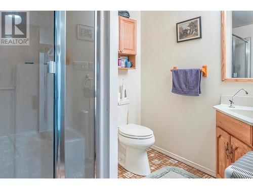 2150 Rashdale Road, Spallumcheen, BC - Indoor Photo Showing Bathroom