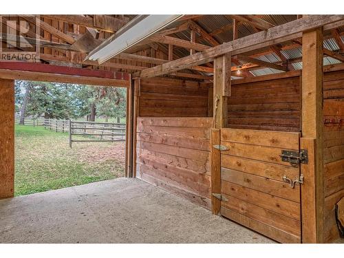 2150 Rashdale Road, Spallumcheen, BC - Indoor Photo Showing Other Room