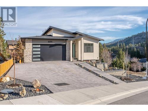 3271 Evergreen Drive, Penticton, BC - Outdoor