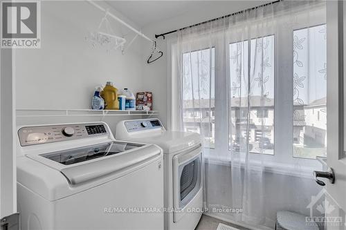 10 Pewee Place, Ottawa, ON - Indoor Photo Showing Laundry Room