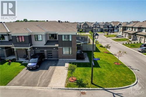 10 Pewee Place, Ottawa, ON - Outdoor With Facade