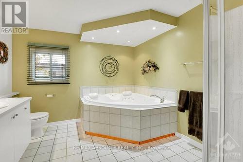 86 - 3535 St Joseph Boulevard, Ottawa, ON - Indoor Photo Showing Bathroom