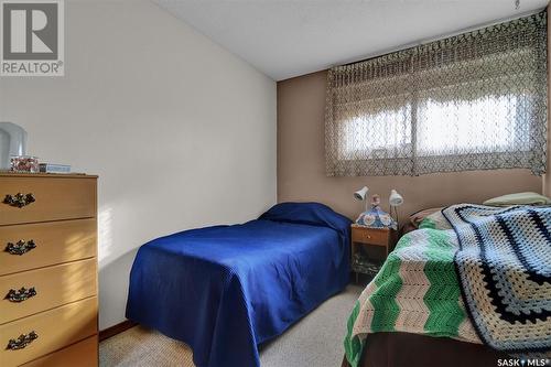 5832 Mayer Place, Regina, SK - Indoor Photo Showing Bedroom