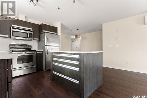 109 1510 Neville Drive, Regina, SK - Indoor Photo Showing Kitchen