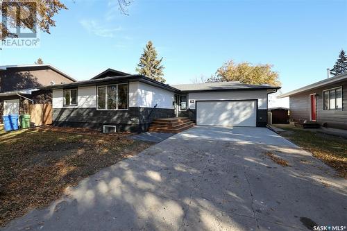 78 Deergrove Crescent, Regina, SK - Outdoor