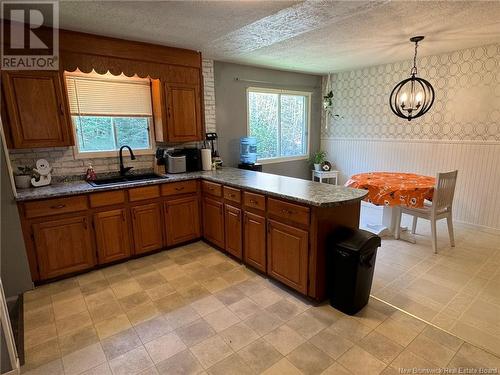 611 Watson Settlement Road, Belleville, NB - Indoor Photo Showing Kitchen With Double Sink