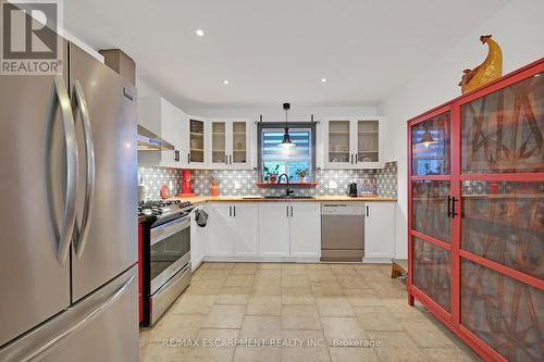 115 Provident Way, Hamilton, ON - Indoor Photo Showing Kitchen