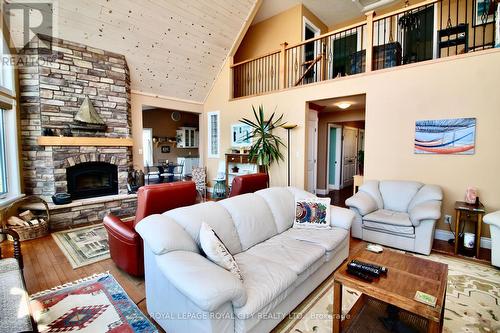 211 Eagle Road, Northern Bruce Peninsula, ON - Indoor Photo Showing Living Room With Fireplace