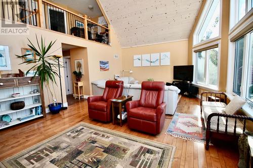 211 Eagle Road, Northern Bruce Peninsula, ON - Indoor Photo Showing Other Room