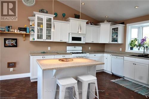 211 Eagle Road, Northern Bruce Peninsula, ON - Indoor Photo Showing Kitchen