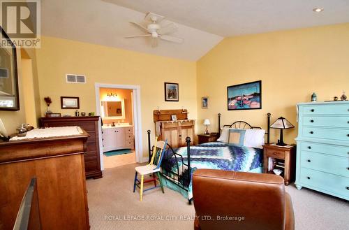 211 Eagle Road, Northern Bruce Peninsula, ON - Indoor Photo Showing Bedroom