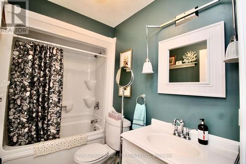 211 Eagle Road, Northern Bruce Peninsula, ON - Indoor Photo Showing Bathroom