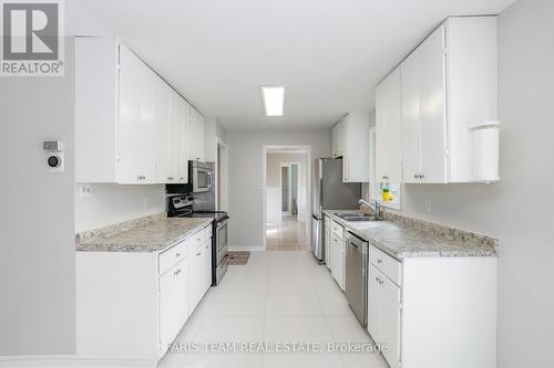 161 Brentwood Road, Essa, ON - Indoor Photo Showing Kitchen With Double Sink