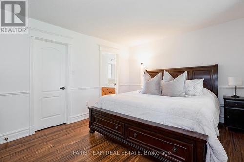 3801 Guest Road, Innisfil, ON - Indoor Photo Showing Bedroom