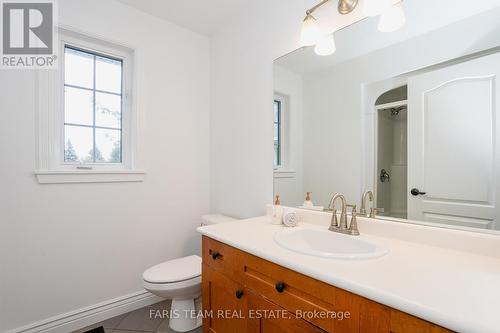 3801 Guest Road, Innisfil, ON - Indoor Photo Showing Bathroom