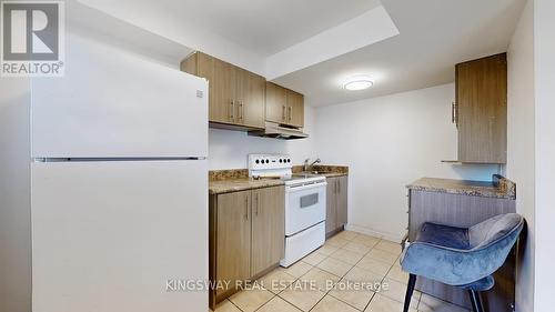 117 Primeau Drive, Aurora, ON - Indoor Photo Showing Kitchen