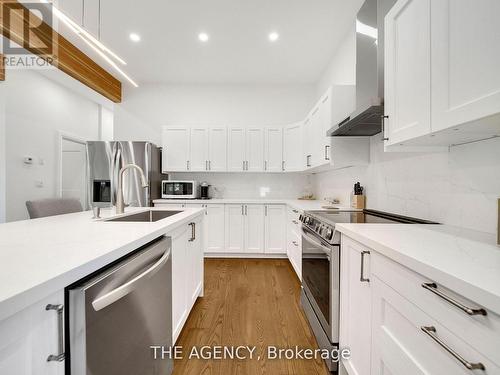 3963 Hilltop Road, Ramara, ON - Indoor Photo Showing Kitchen With Upgraded Kitchen