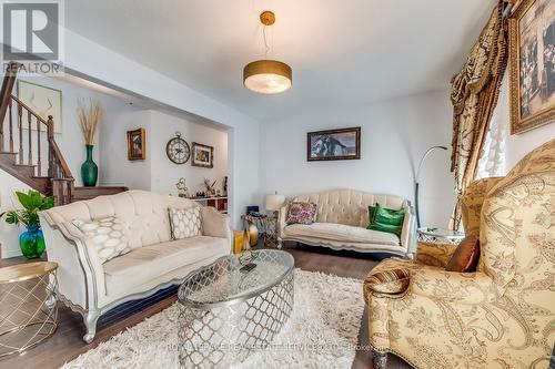 127 Elm Street, Southgate, ON - Indoor Photo Showing Living Room