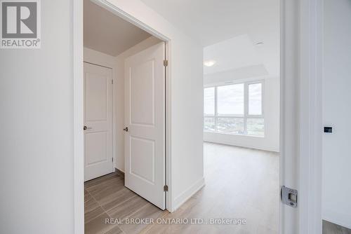 1502 - 202 Burnhamthorpe Road E, Mississauga, ON - Indoor Photo Showing Other Room